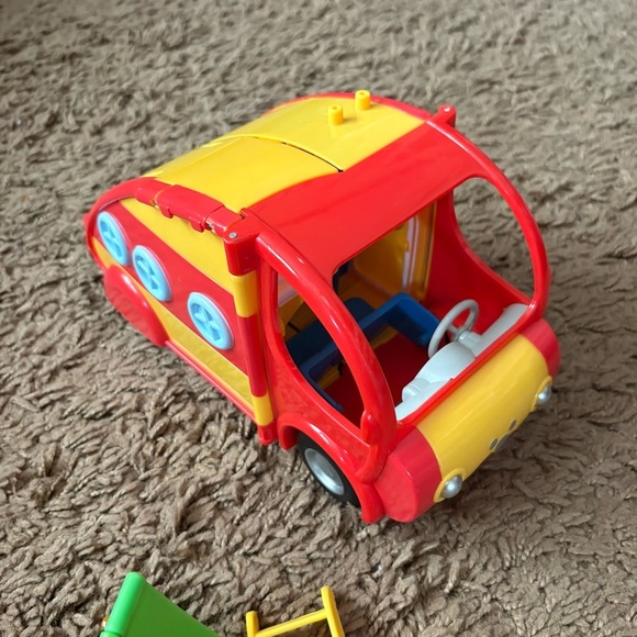 Disney Jr Mickey Mouse Clubhouse Cruisin' Camper RV With Ladder Play Set Toy - Picture 5 of 6